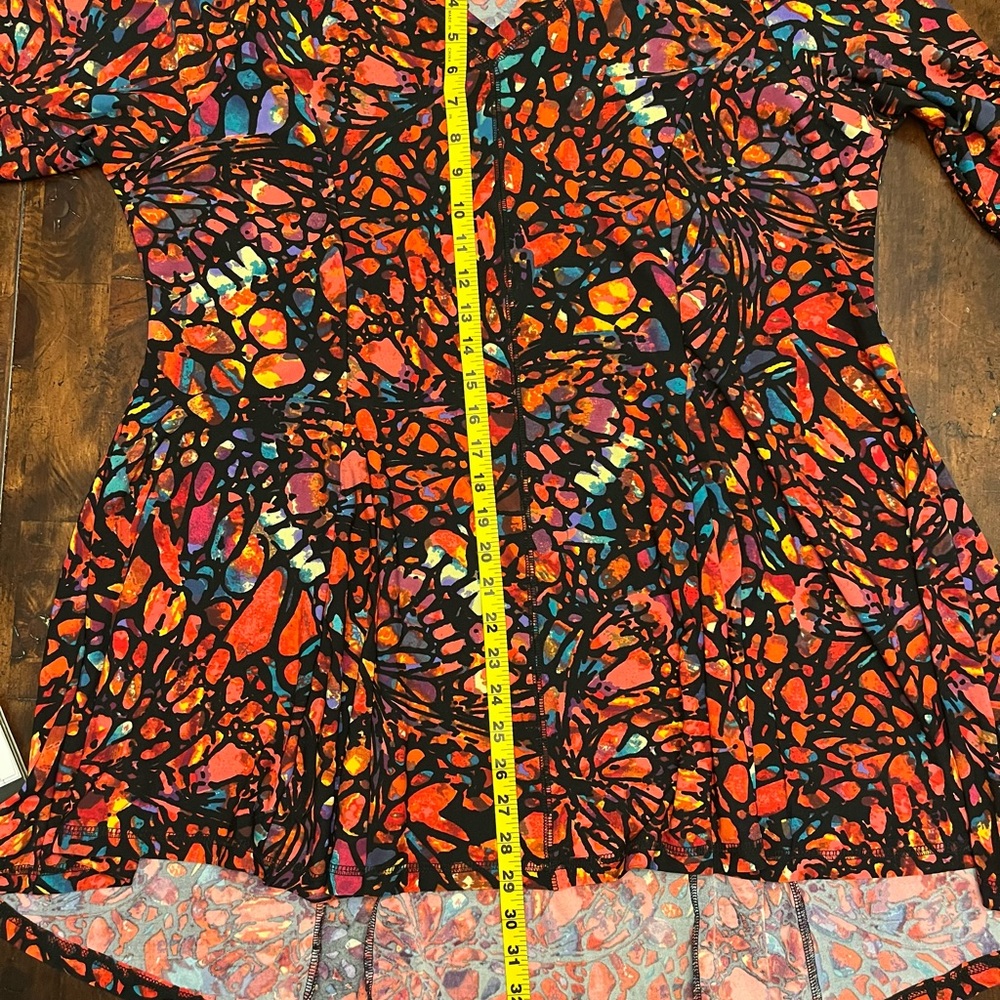 Multicolored tunic top, Attitudes, size 2X, 3/4 length sleeve - Picture 5 of 5